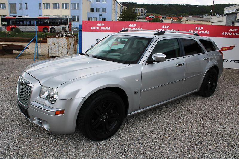 Chrysler 300C (2007) REZERVACE - fotka 3 z 16