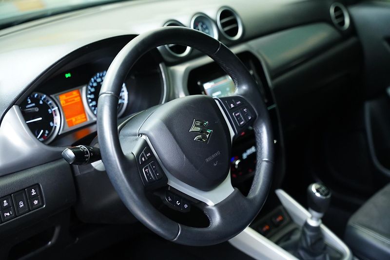 Suzuki Vitara - fotka 14 z 27