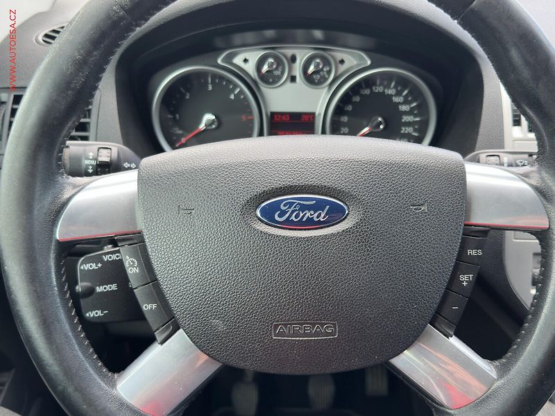 Ford Kuga (2009) 2.0. TDCI 4x4, AC, výhřev - fotka 12 z 20