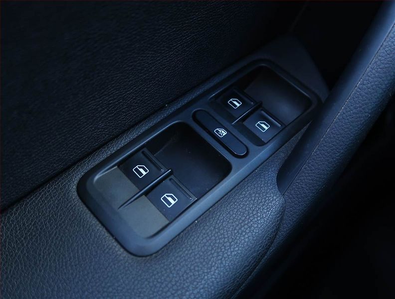 Škoda Yeti (2015) GreenLine 1.6 TDI, Tempomat - fotka 17 z 17