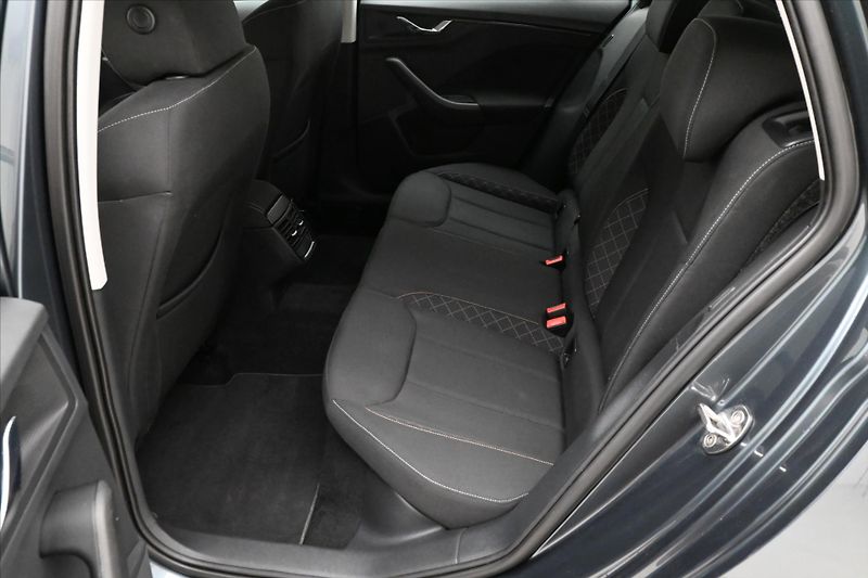 Škoda Scala 1,6 TDI 85 kW DSG Ambition Zár - fotka 14 z 29