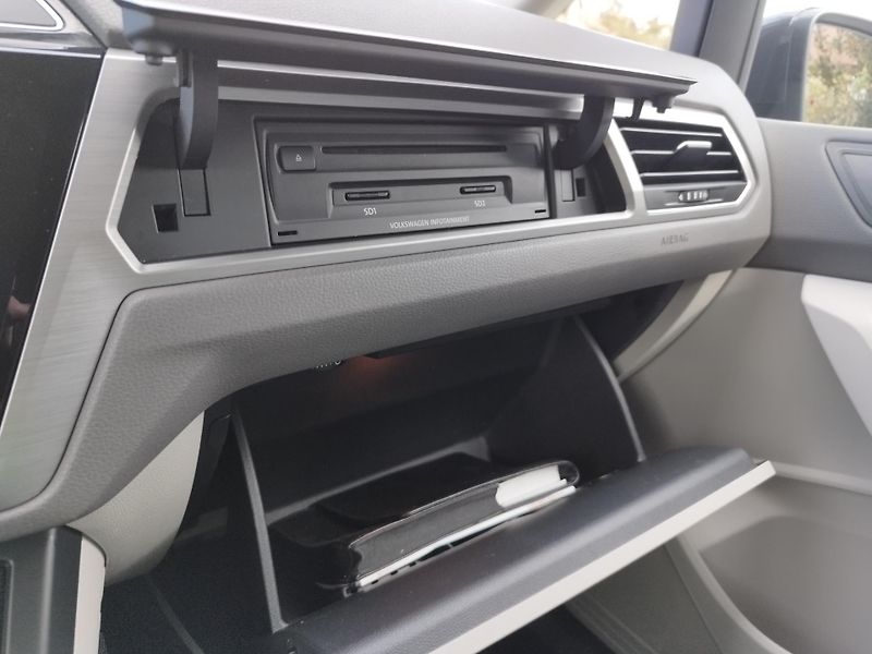 Volkswagen Touran 1,6 TDI  - fotka 19 z 29