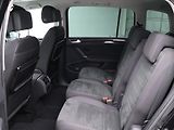 Volkswagen Touran 2,0 TDI 110kW Highline DSG DPH - náhled 14