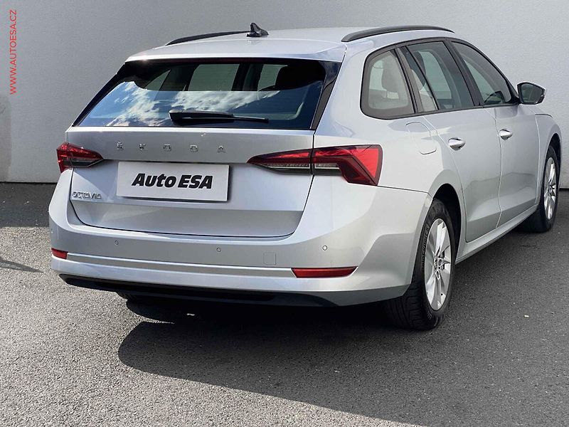 Škoda Octavia (2023) 2.0 TDi, 2.maj,ČR, Ambition - fotka 4 z 18