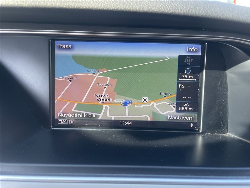 Audi A4 Allroad 2,0 TDi 140kw Quattro Stronic - fotka 17 z 37