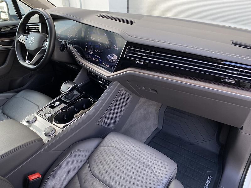 Volkswagen Touareg 3,0 TDI 210 kW Atmosphere 4MOT - fotka 24 z 29