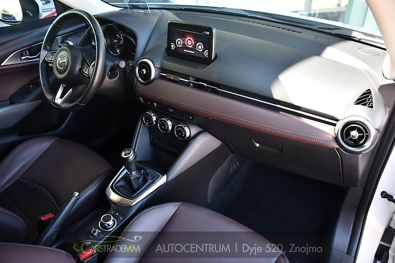 Mazda CX-3 2.0 G120 TAKUMI HUD - fotka 12 z 54