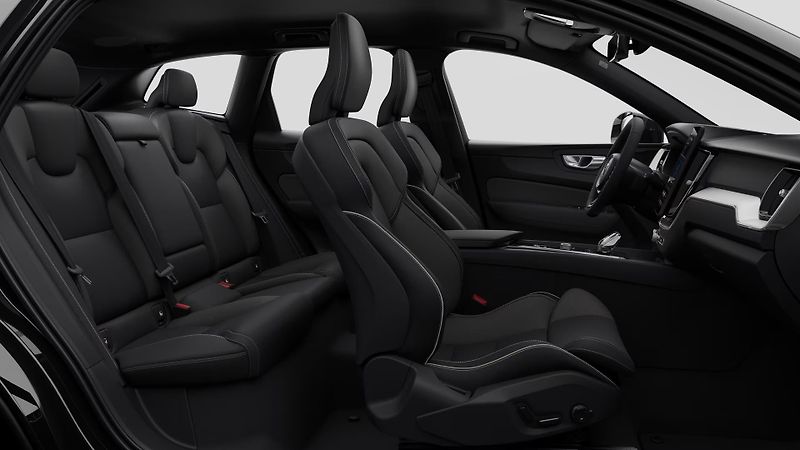 Volvo XC60 (2026) B5 AWD BLACK EDITION PLUS AUT - fotka 6 z 15