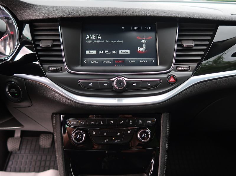 Opel Astra 1,4 Turbo,92kW,NovéČR,Serv.kn. - fotka 14 z 28