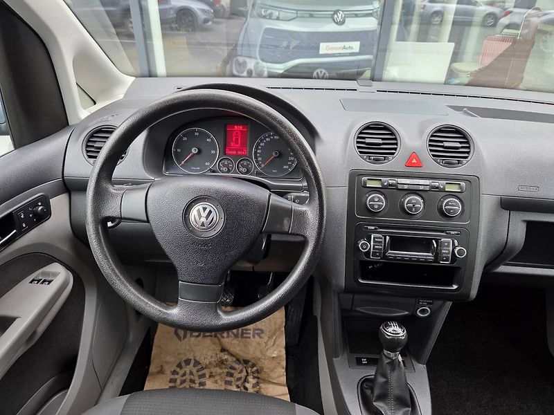 Volkswagen Caddy (2010) 1.9 TDI 4x4 - fotka 8 z 25