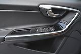Volvo V60 (2016) 2.4 D6 AWD PHEV 212kW Momentum - náhled 26