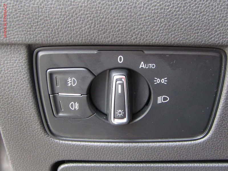 Volkswagen Passat (2018) 2.0TDi - fotka 12 z 19