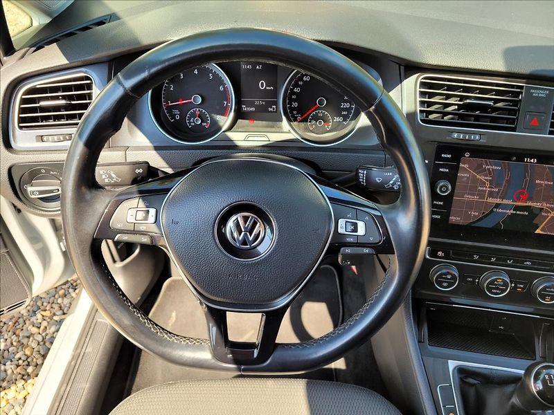 Volkswagen Golf 1,0 TSI,navi,digiklima,acc,alu - fotka 20 z 50