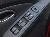 Hyundai ix35 (2010) 2.0CVVT, ČR, AC, TZ - náhled 11