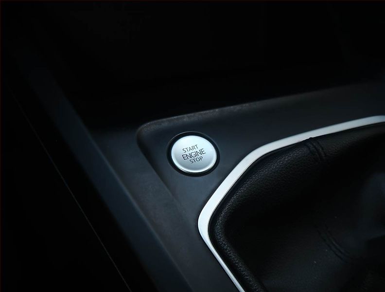 Volkswagen Golf (2021) Life 2.0 TDI, Navi, Tempomat - fotka 12 z 15