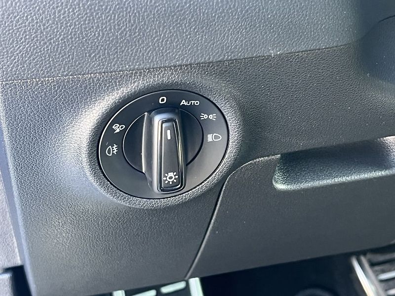 Škoda Karoq Sportline 1.5 TSI 110 kW - fotka 34 z 37