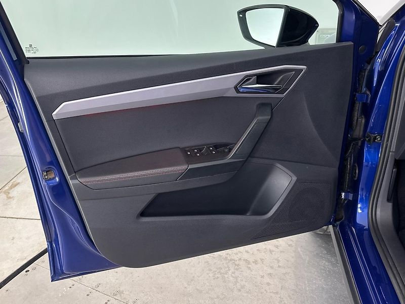 Seat Arona FR - fotka 13 z 28