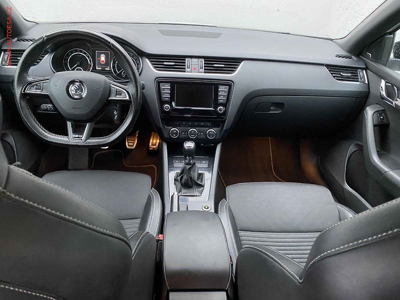 Škoda Octavia (2016) 2.0 TDi, RS, bixen, TZ, +kola - fotka 8 z 18