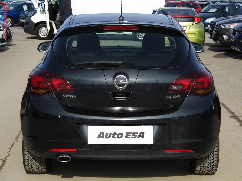 Opel Astra (2013) 1.4T, ČR, Klima - fotka 6 z 16