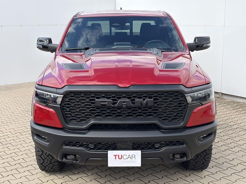 Dodge RAM (2026) 1500 REBEL V8 HEMI 2026 - fotka 2 z 47