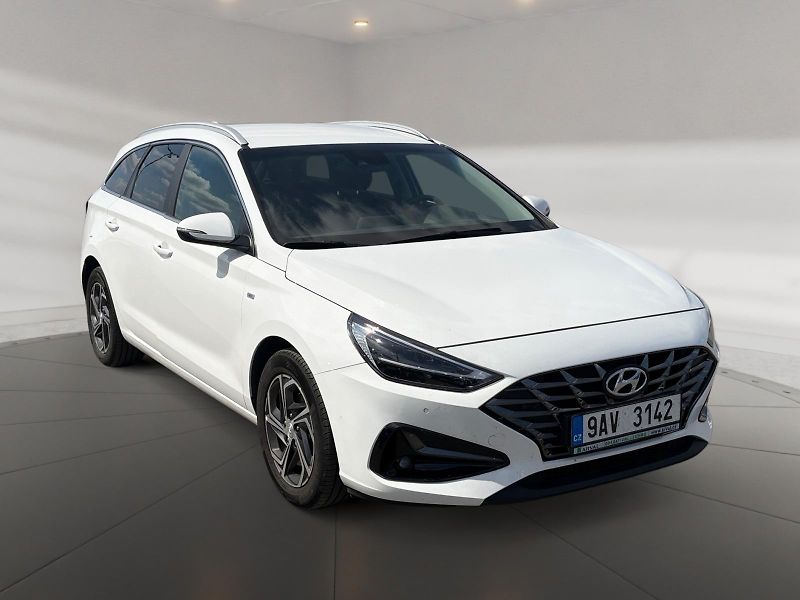 Hyundai i30 (2023) SMART 1.5T-GDI 118kW 1.CZ DPH - fotka 3 z 11