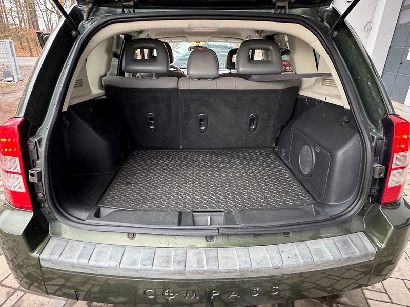 Jeep Compass (2007) 2.0 CRDi, 4x4 - fotka 24 z 25