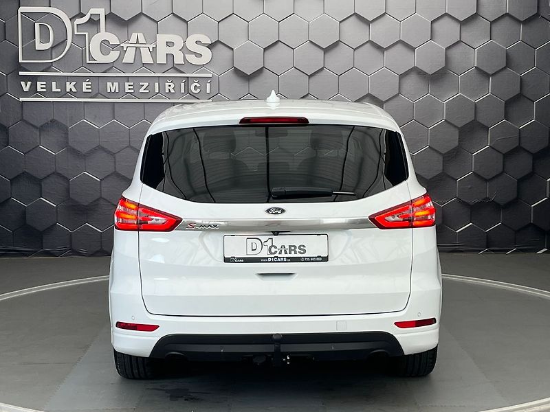Ford S-MAX 2.0 EB Titanium LED manuál - fotka 3 z 65