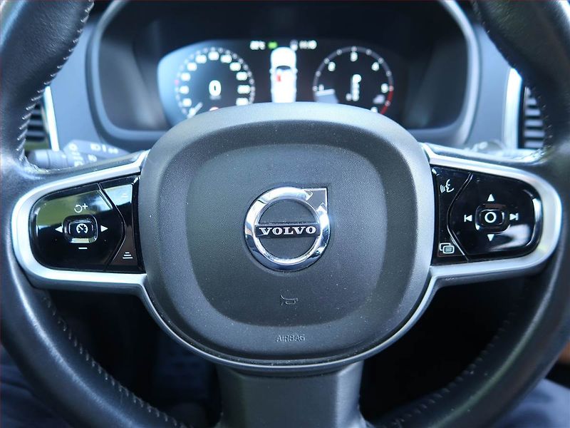 Volvo XC90 (2017) D5 AWD - fotka 18 z 19