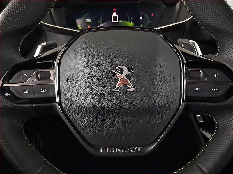 Peugeot 2008 (2022) GT Line 1.5 BlueHDi - fotka 19 z 24
