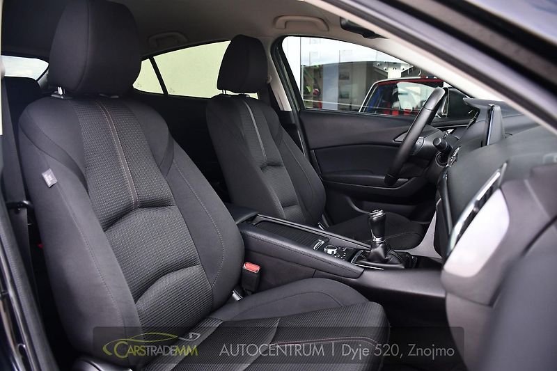 Mazda 3 2.0 SkyActiv-G120 REVOLUTION - fotka 17 z 52