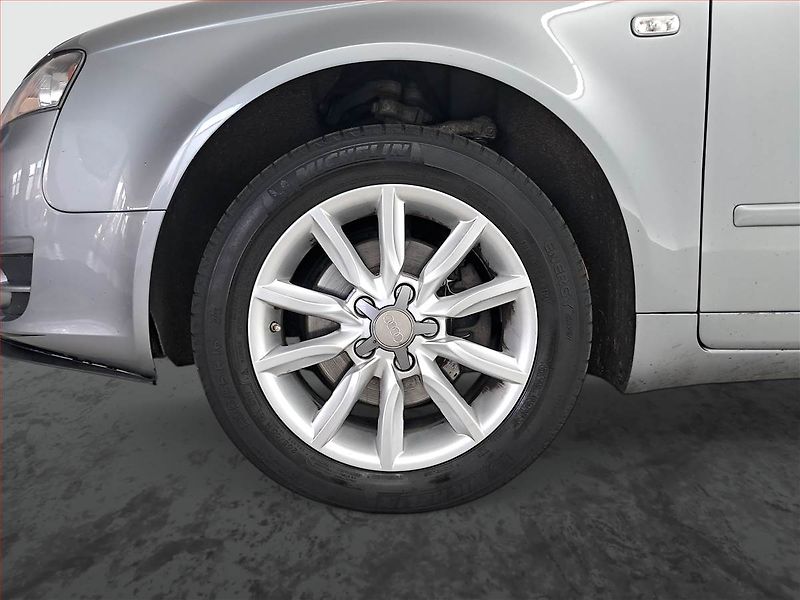 Audi A4 (2005) 2.0 TDI, Automat, nová STK - fotka 15 z 17