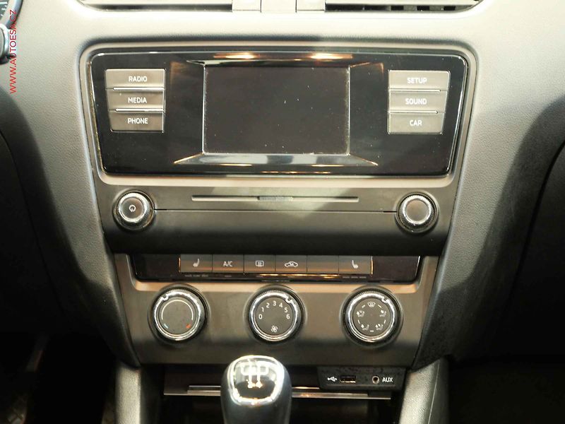 Škoda Octavia (2016) 1.6 TDI, ČR, servis.kniha, AC - fotka 9 z 19