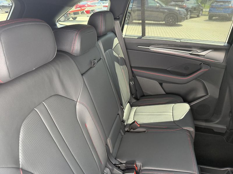 Škoda Kodiaq (2026) RS 2.0TSI 195kW 4X4 DCC NT TZ! - fotka 30 z 50