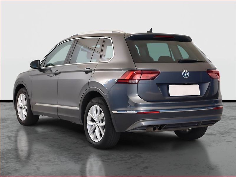 Volkswagen Tiguan (2020) 2.0 TSI - fotka 4 z 23