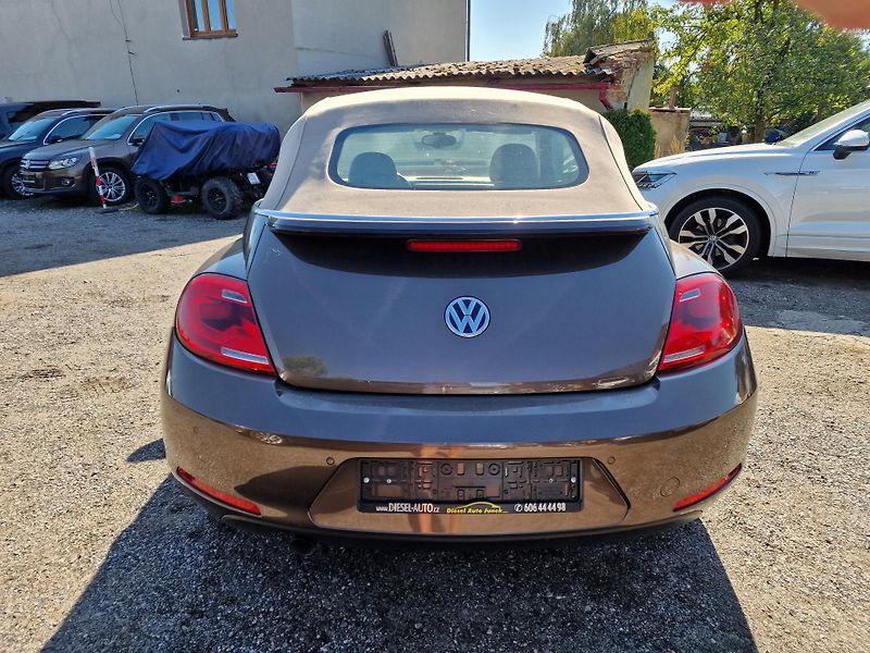 Volkswagen Beetle CABRIO 2,0TDI DESIGN - fotka 5 z 22