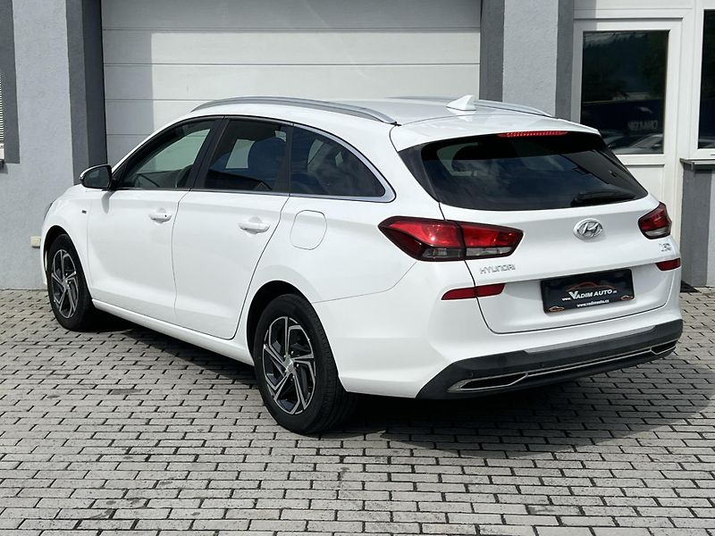 Hyundai i30 (2023) 1.5T-GDi 118kW SMART ČR NOVÉ - fotka 3 z 21