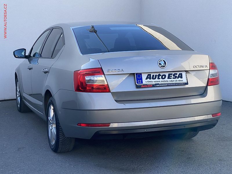 Škoda Octavia (2017) 1.0 TSi, ČR, Ambition Fresh - fotka 6 z 18