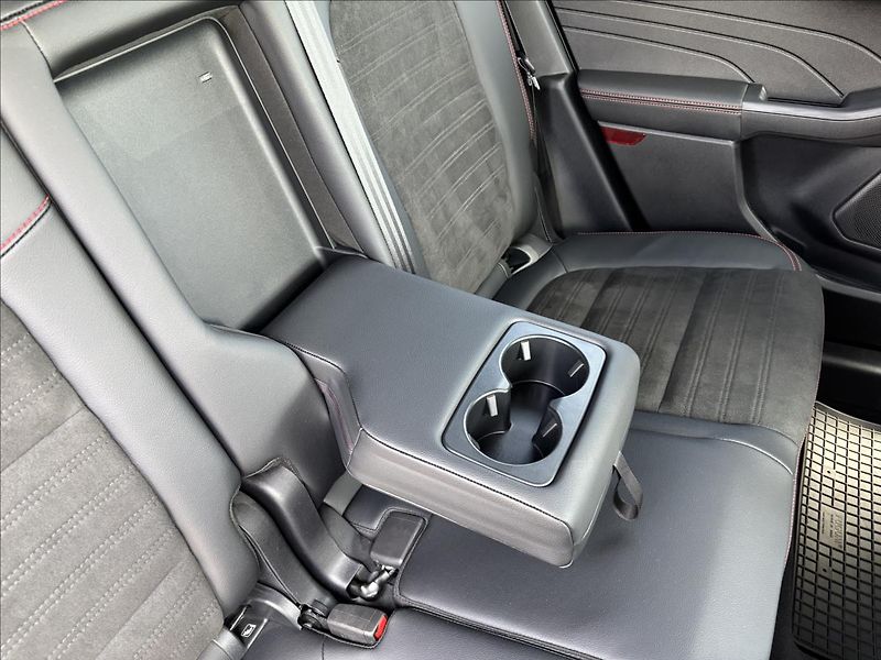 Ford Kuga 2,0 EcoBlue ST-Line X AWD AUT - fotka 15 z 50