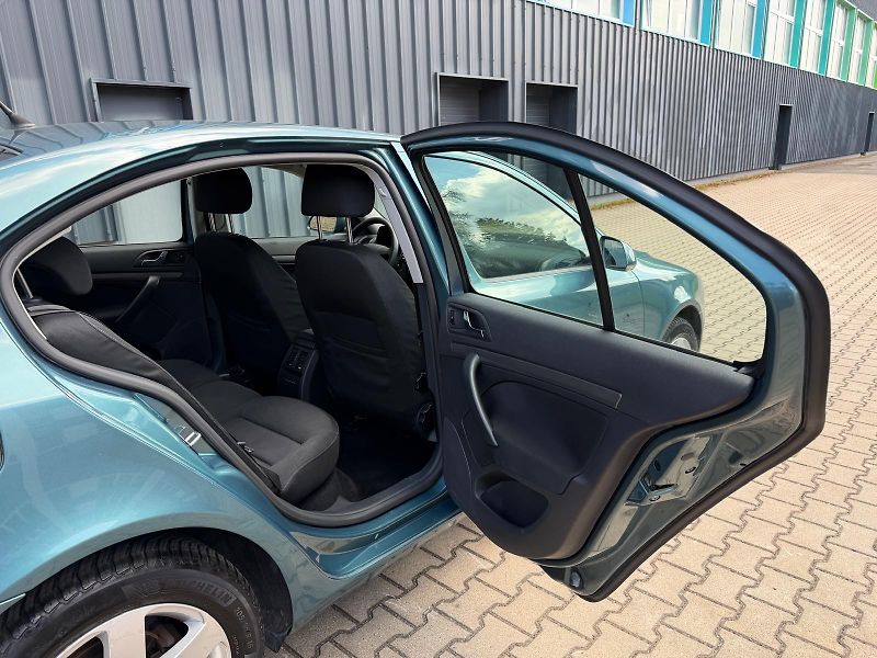 Škoda Octavia 1.9TDI 1.majitel / bez koroze - fotka 16 z 27