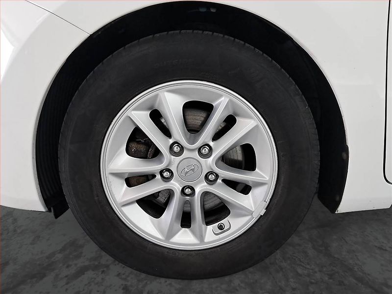 Hyundai i30 (2015) 1.6 GDI, ČR,1.maj, Serv.kniha - fotka 14 z 15