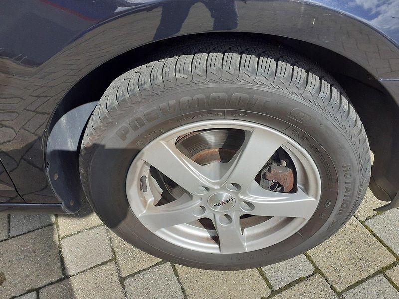 Volkswagen Golf (2011) VI 1.2 TSi - fotka 14 z 28