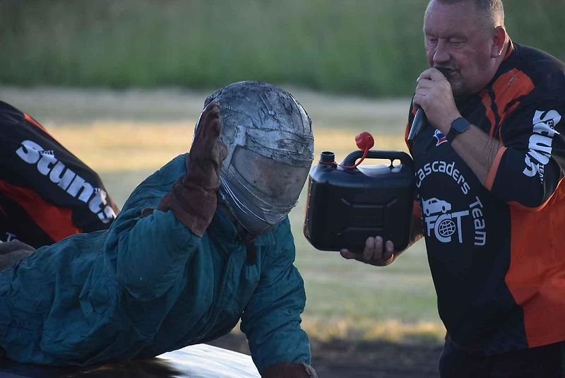 Kaskadéři z Flott Cascaders team předvedli v Bruntále své klasické autorodeo 25. června. V České Vsi vystoupí 28. června a v Bludově 1. července.