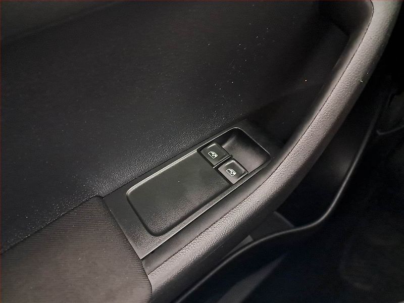 Škoda Fabia (2022) Ambition 1.0 TSI, ČR,1.maj - fotka 17 z 17