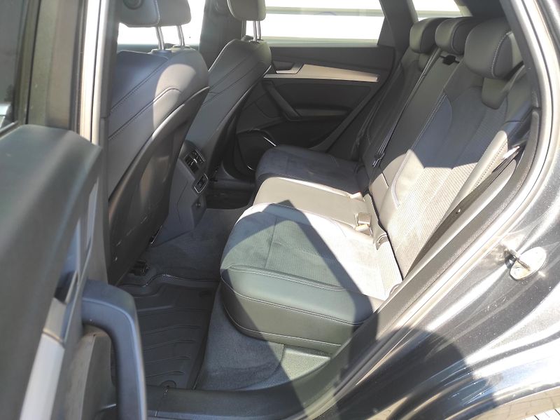 Audi Q5 2,0TDi 40 150kW,4x4,S-Line, ČR - fotka 10 z 63