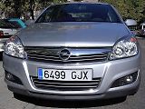 V dnešním zábavném kvízu jsme pro vás připravili otázky, podle kterých máte poznat jednotlivé typy automobilů. Klíčem ke správným odpovědím jsou přední světlomety jednotlivých vozů.