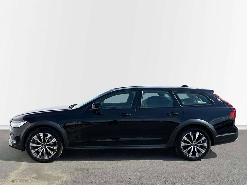 Volvo V90 (2024) B4 AWD diesel Ultimate Auto - fotka 3 z 20