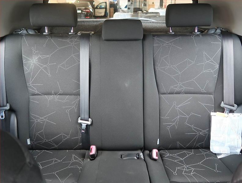 Toyota Auris (2009) 1.3 Dual VVT-i, Park. senzory - fotka 10 z 15