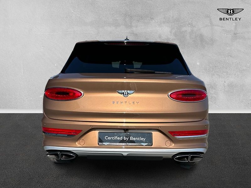 Bentley Bentayga EWB - fotka 4 z 11
