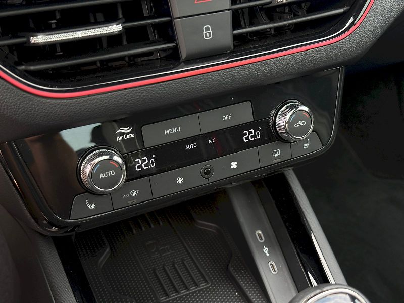 Škoda Kamiq (2025) 1.0 TSI 85 kW Monte Carlo - fotka 12 z 23