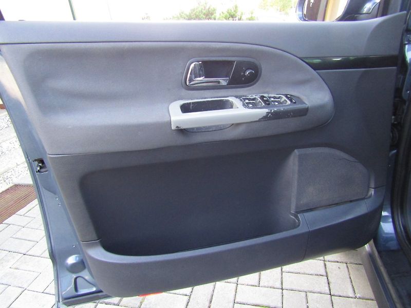 Volkswagen Sharan (2004) 1.9 TDI 85kW 7 SEDADEL - fotka 18 z 35